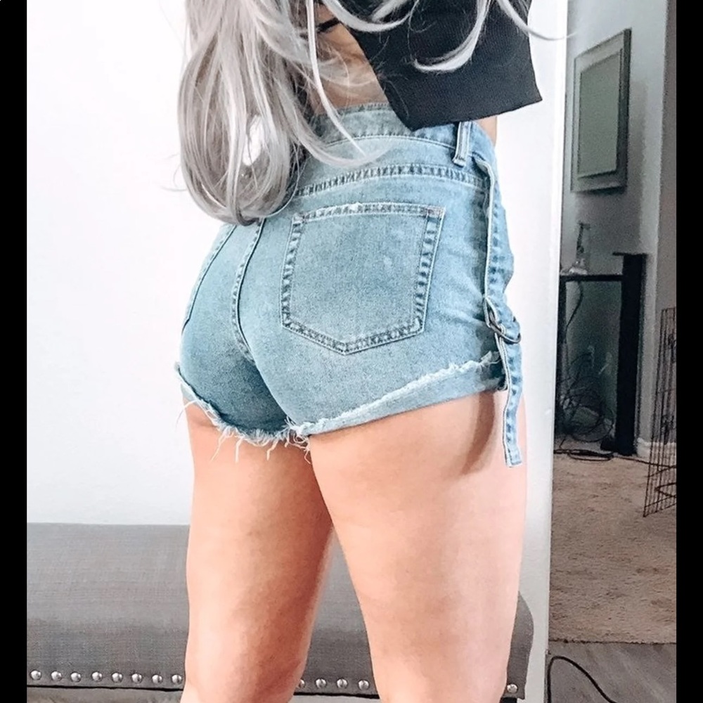 Mini shorts